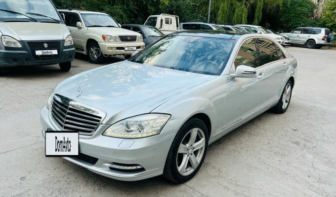 Mercedes-Benz S-Класс 2013 года