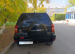 Toyota RAV4 2004 года