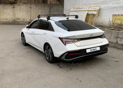 Hyundai Elantra 2024 года