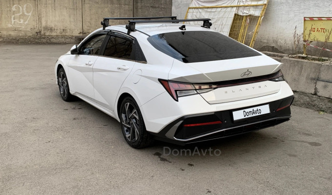 Hyundai Elantra 2024 года