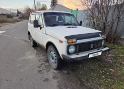 ВАЗ (Lada) 2121 (4x4) 2000 года
