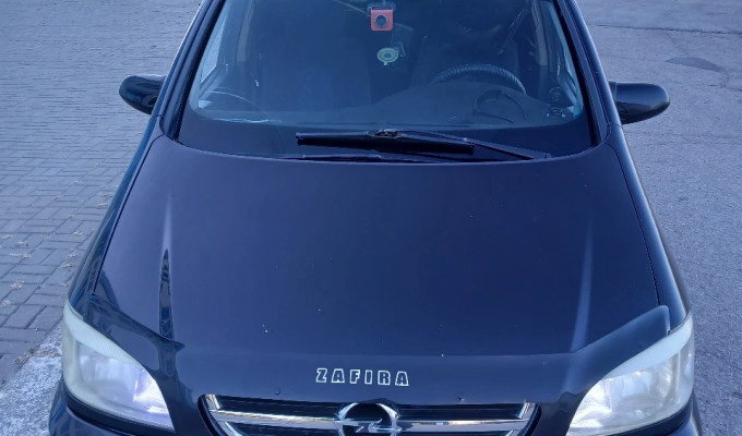 Opel Zafira 2004 года