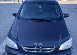 Opel Zafira 2004 года