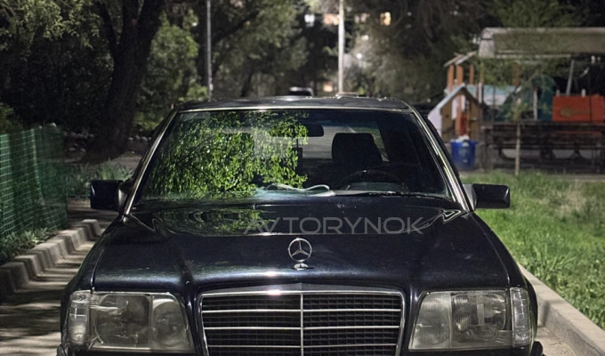 Mercedes-Benz E-Класс 1995 года