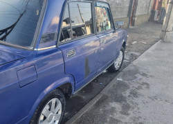 ВАЗ (Lada) 2105 1990 года