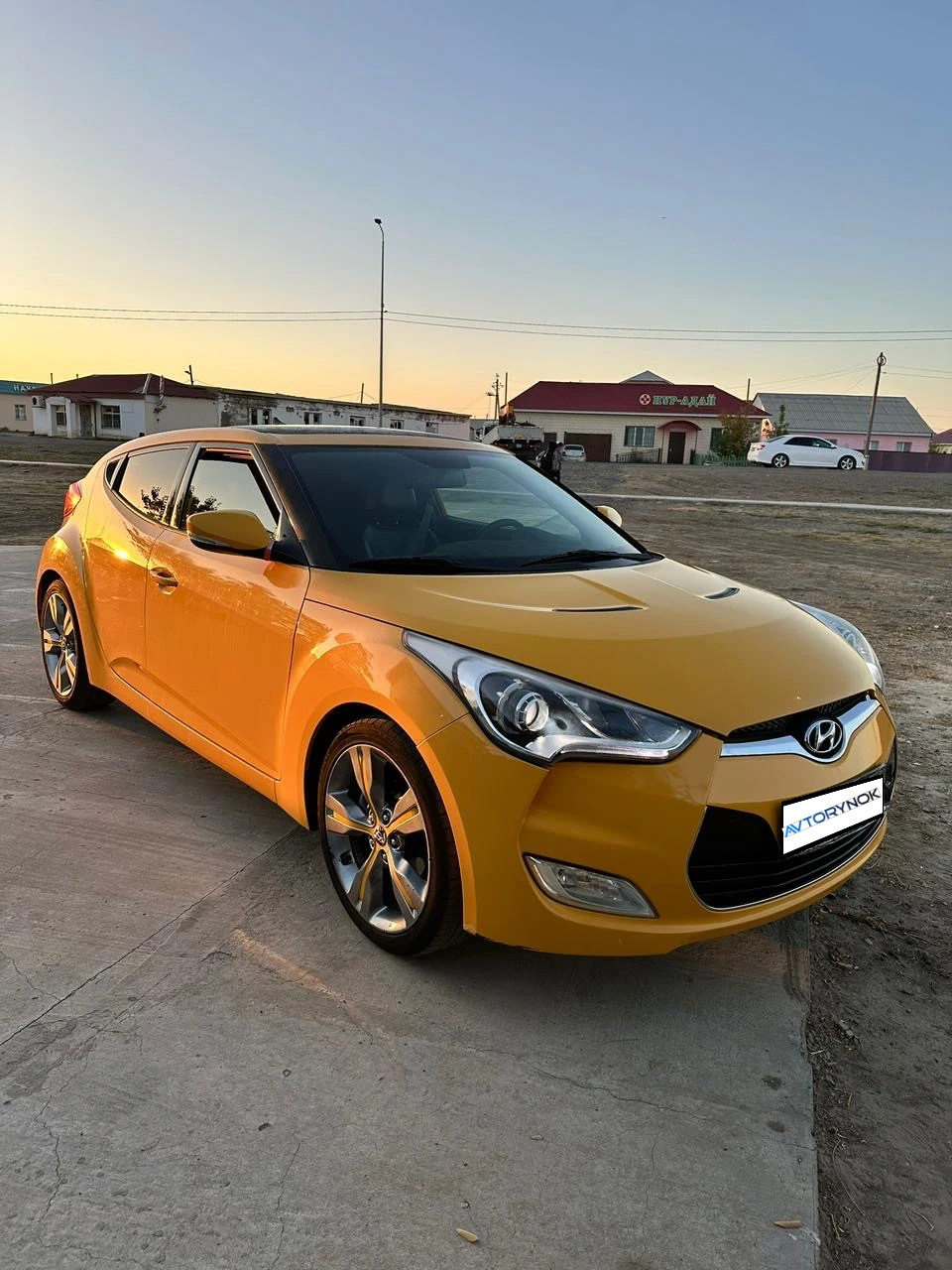 Hyundai Veloster, 2011