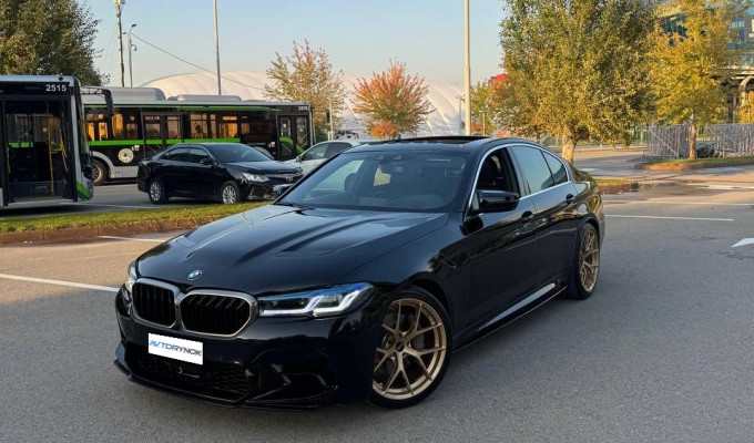 BMW 5 серия 2019 года