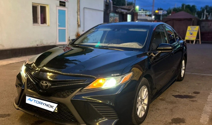Toyota Camry 2019 года