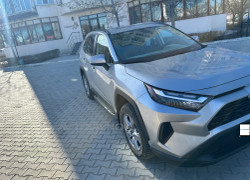 Toyota RAV4 2023 года