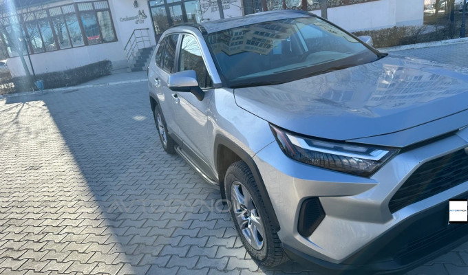 Toyota RAV4 2023 года