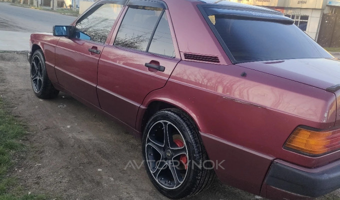 Mercedes-Benz 190 1990 года