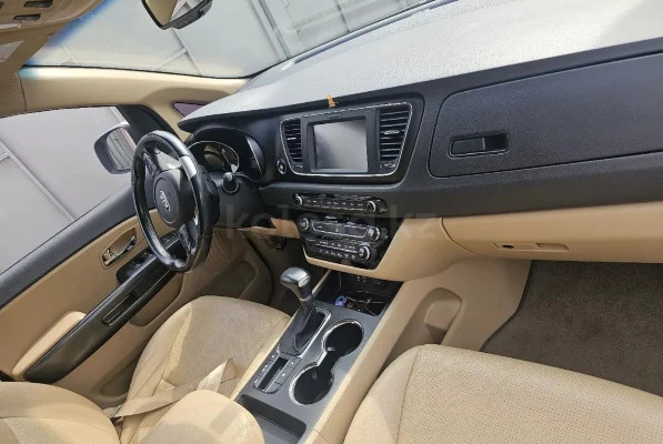 Kia Carnival 2019 года