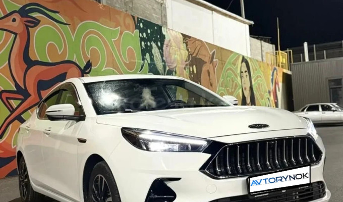 JAC J7 2023 года