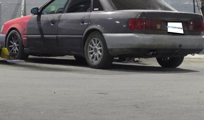 Audi 100 1992 года