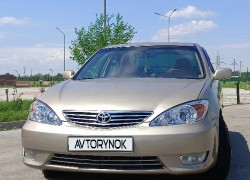 Toyota Camry 2003 года