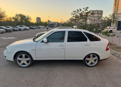 ВАЗ (Lada) Priora 2013 года