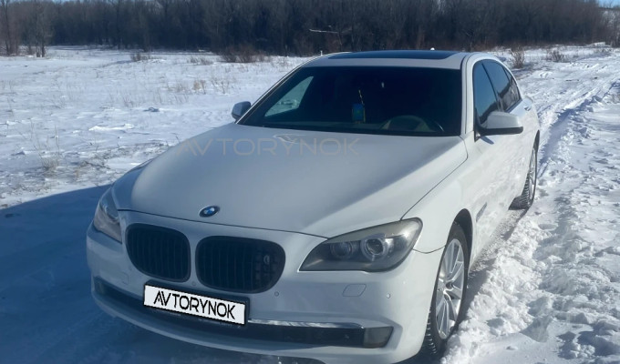 BMW 7 серия 2009 года