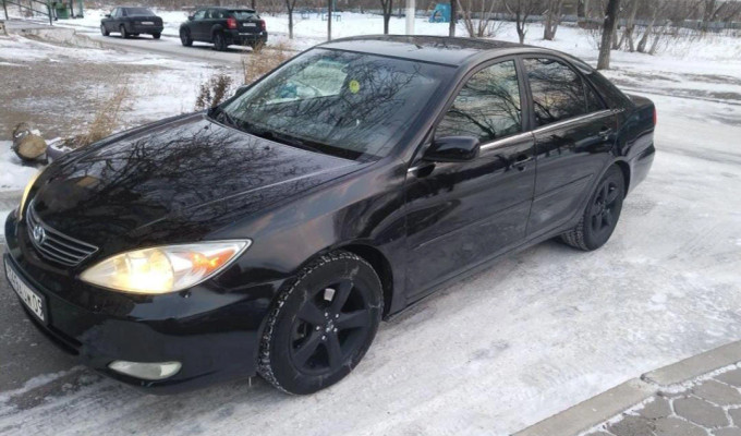 Toyota Camry 2004 года