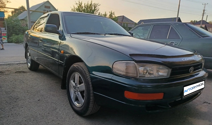 Toyota Camry 1992 года