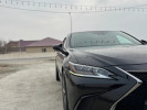 Lexus ES 2019 года