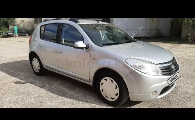Renault Sandero 2012 года