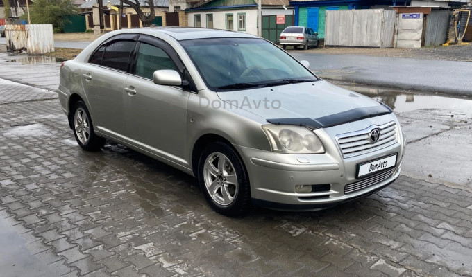 Toyota Avensis 2004 года