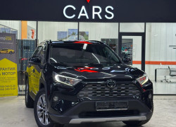 Toyota RAV4 2020 года