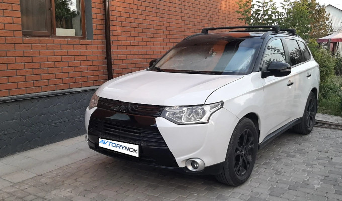 Mitsubishi Outlander 2012 года