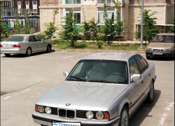 BMW 5 серия 1990 года