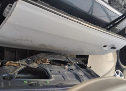 Задняя левая дверь на Toyota Camry 40
