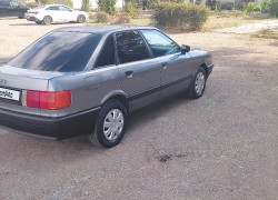 Audi 80 1990 года