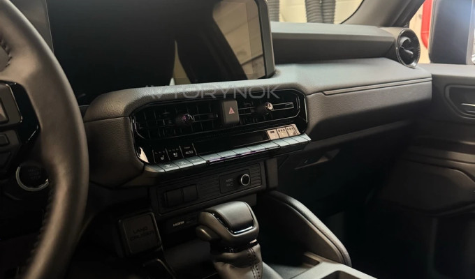 Toyota Land Cruiser Prado 2025 года