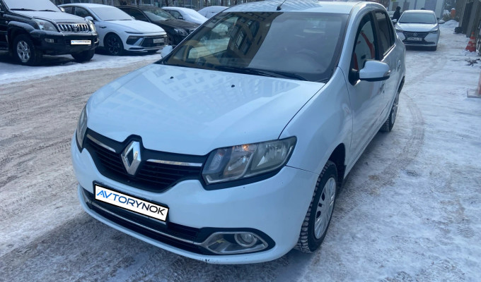 Renault Logan 2015 года