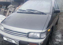 Nissan Prairie 1992 года