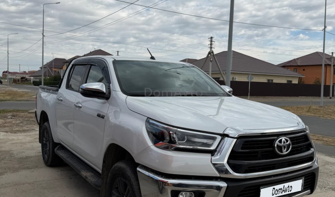 Toyota Hilux 2024 года
