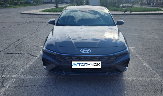 Hyundai Elantra 2024 года