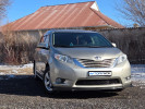 Toyota Sienna 2016 года