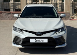 Toyota Camry 2023 года