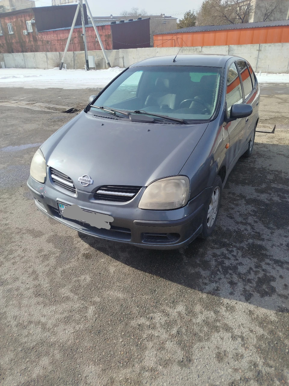 Nissan Tino, 2005