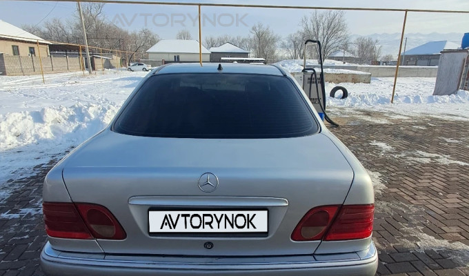 Mercedes-Benz E-Класс 1998 года