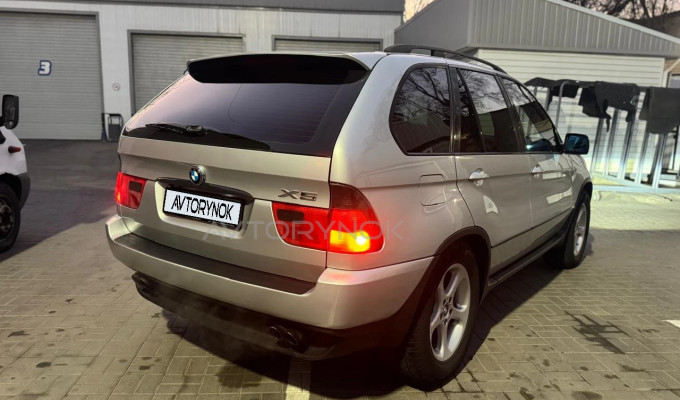 BMW X5 2001 года