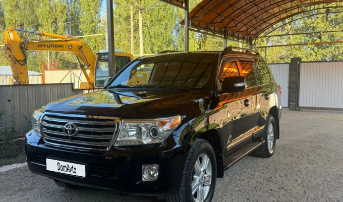 Toyota Land Cruiser 2012 года