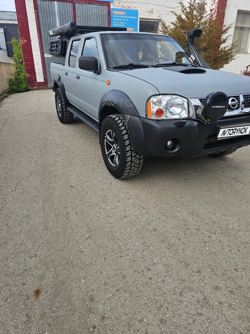 Nissan NP300, 2010