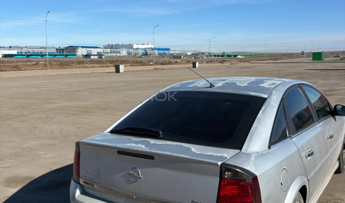 Opel Vectra 2005 года