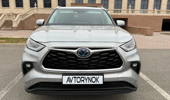 Toyota Highlander 2024 года