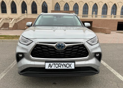 Toyota Highlander 2024 года