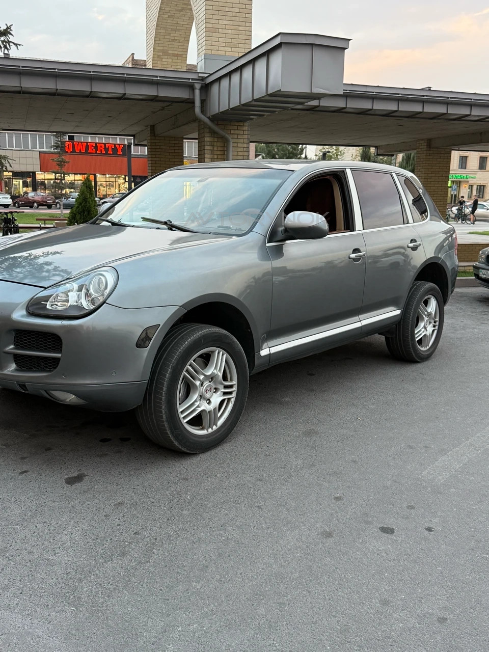 Porsche Cayenne, 2003