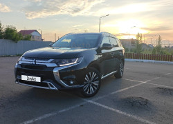 Mitsubishi Outlander 2022 года