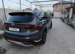 Hyundai Santa Fe 2023 года