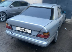 Mercedes-Benz E-Класс 1992 года